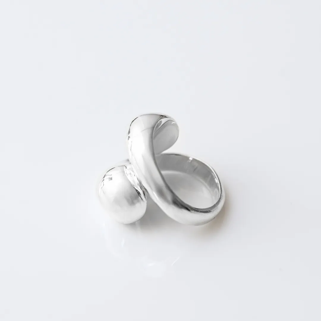 COCOON MERGE  Ring: Sterling silver