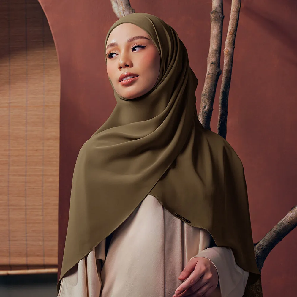 Mina Khimar in Olive