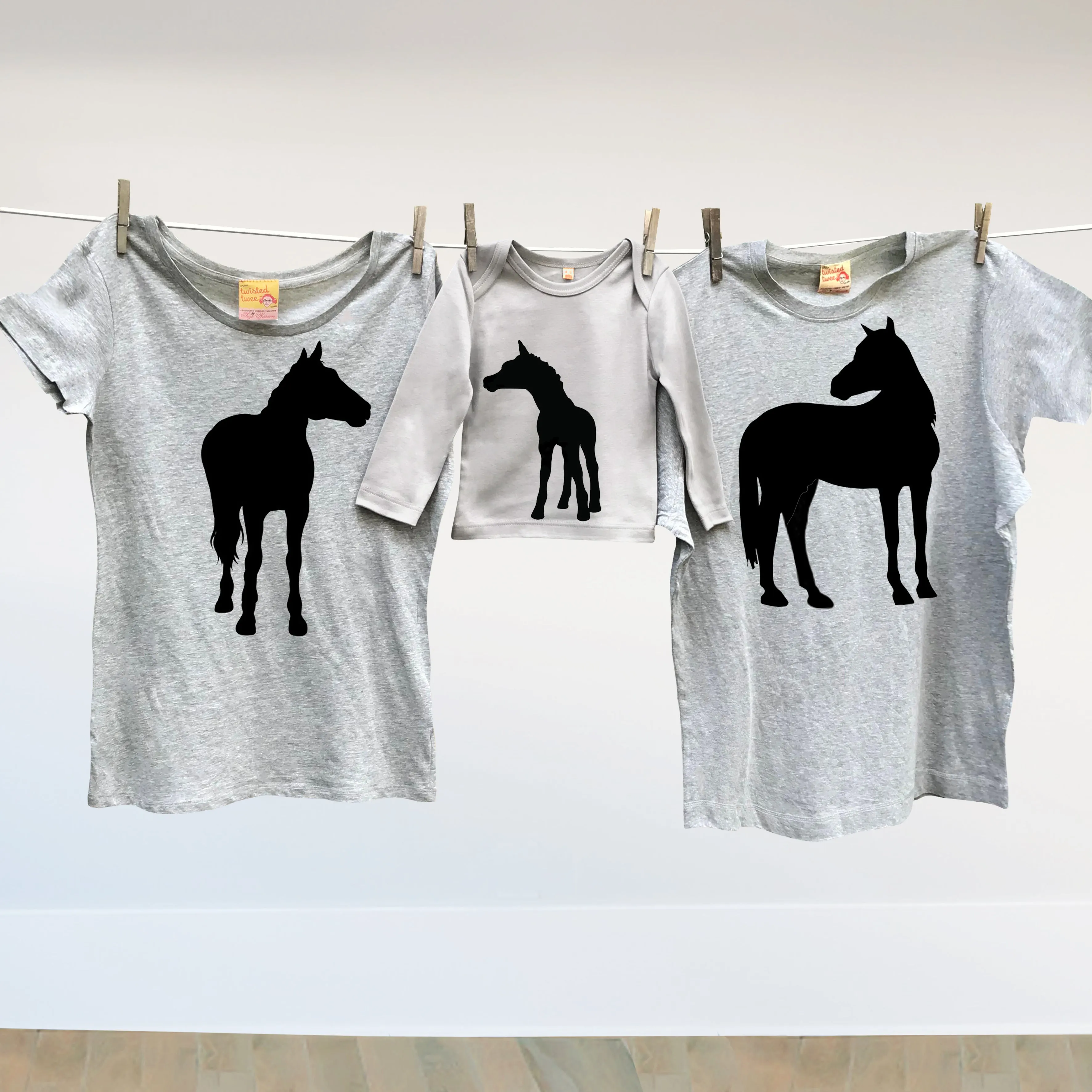 Mummy horse and baby foal t shirt set