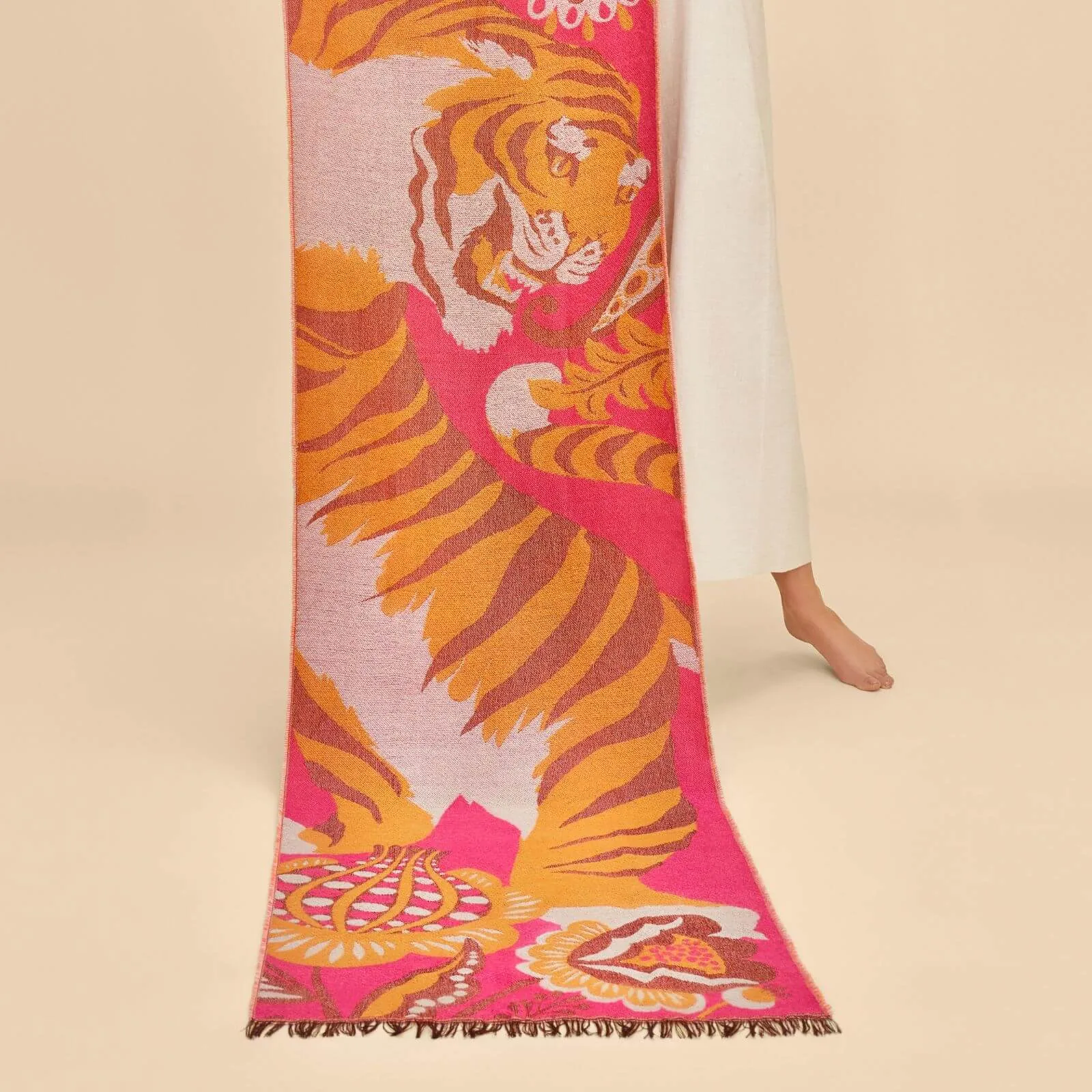 Powder Thrill Of The Tiger Woven Scarf