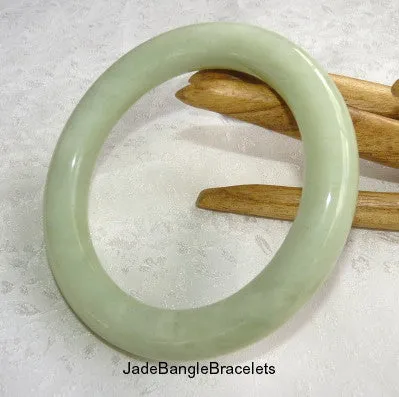 "Soothing" Classic Round Chinese Jade Bangle Bracelet 68mm (JBB3350)