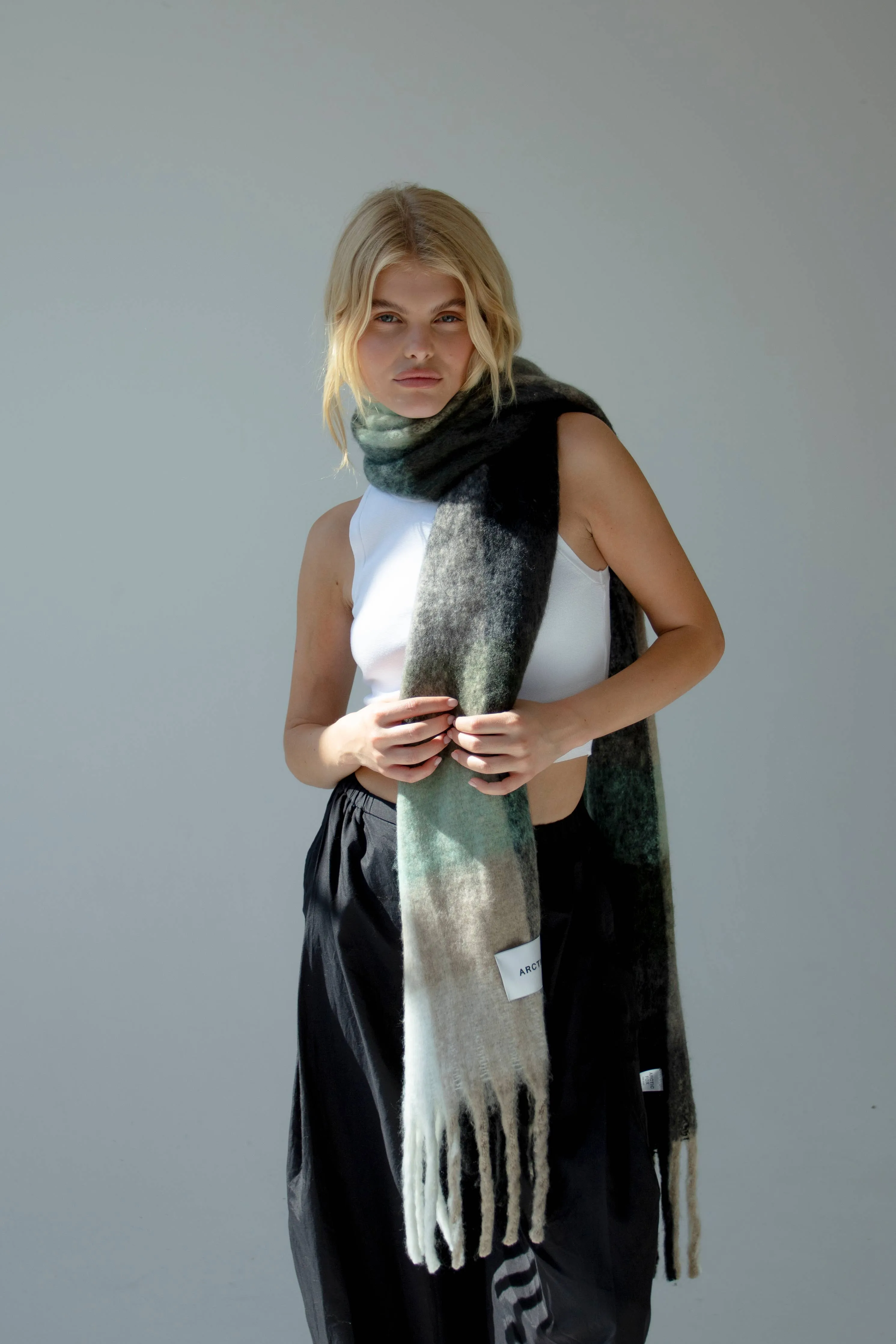 Reykjavik Scarf  Black
