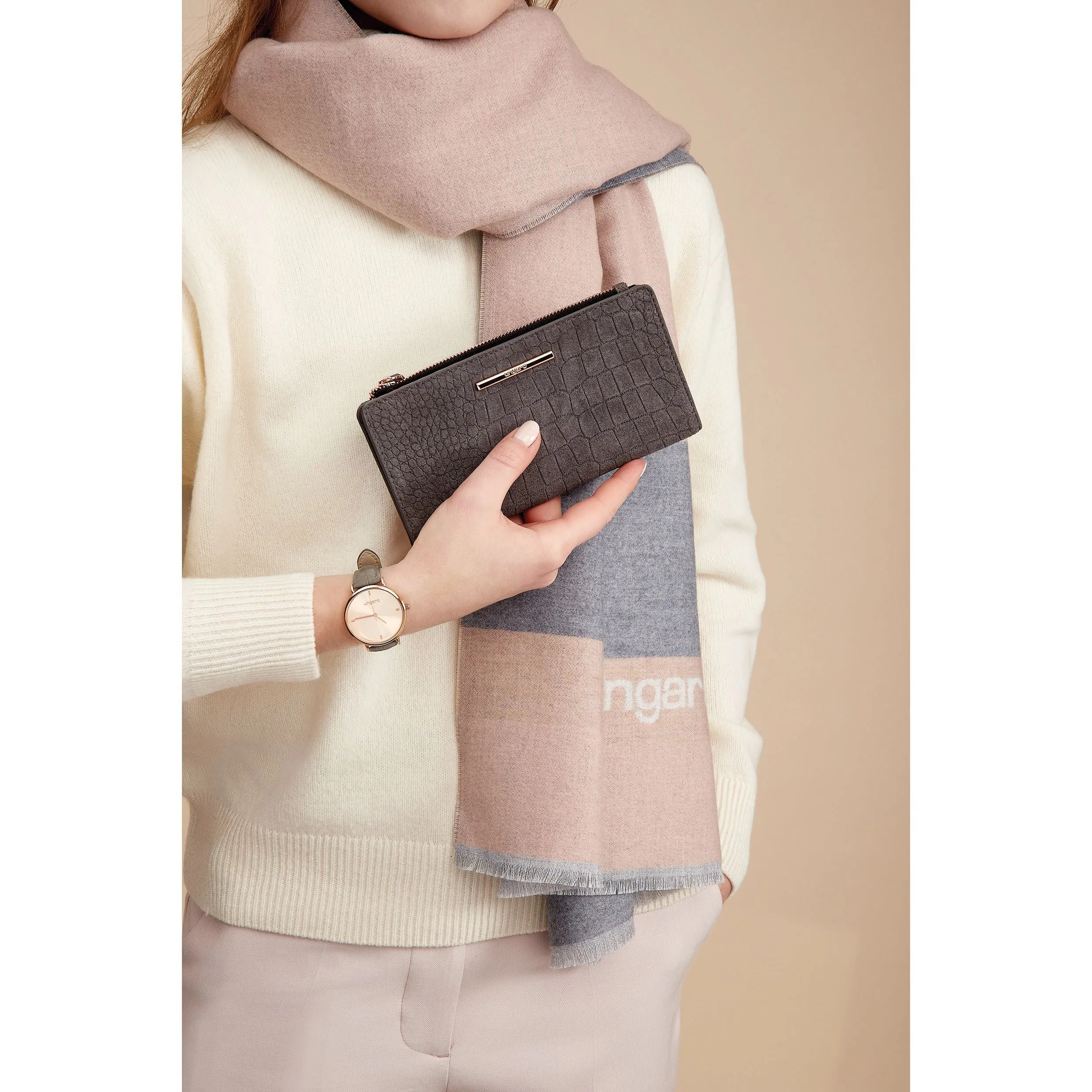 Ungaro UFE027X-Scarf Pia Nude
