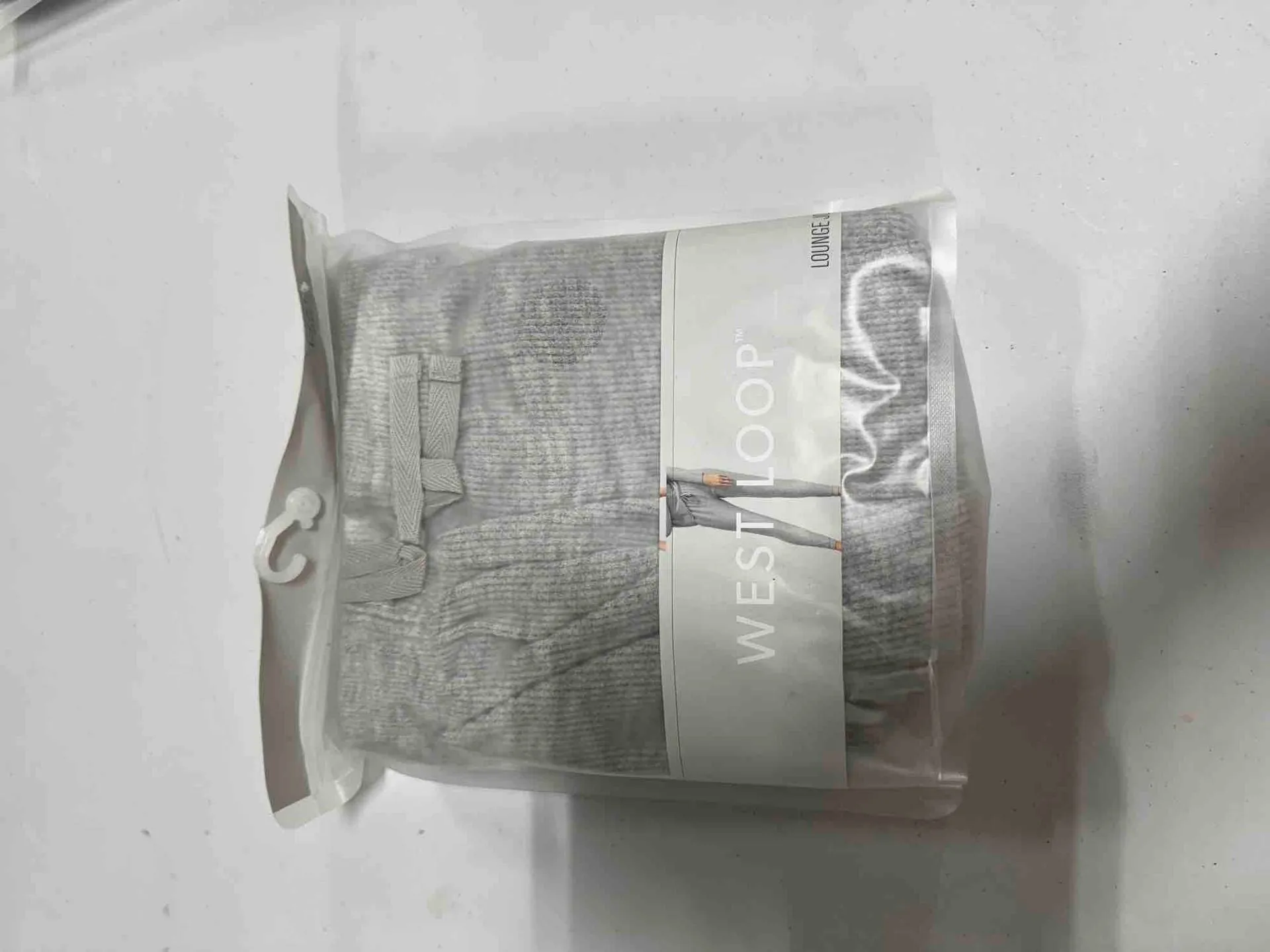 🧤Winter is Coming! - 🧣West Loop Winter Accessory Lot🧦 (75 units)